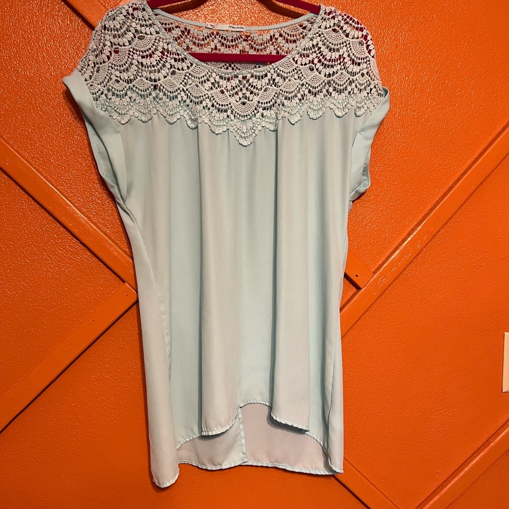 Maurices high low crochet top